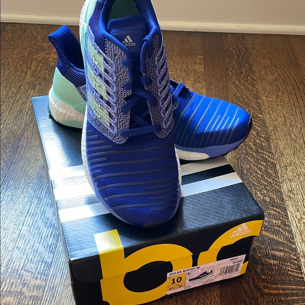 Adidas Solar Boost Women’s Size 10 NIB